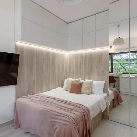 Διαμέρισμα Modern & Bright Studio On Amzei Square