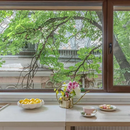 Modern & Bright Studio On Amzei Square